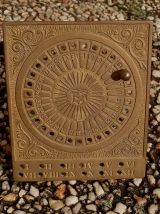 calendrier  perpetuel  en laiton , vintage