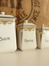 Série de 5 pots à épices en faïence, numéroté