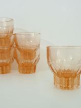 Lot de 6 verres anciens à digestif, verre pressé rose