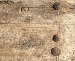 Table basse « fêlée »