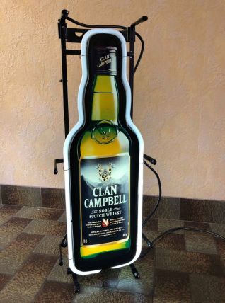 enseigne neon clan campbell