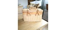 Petite valise, vanity en osier 