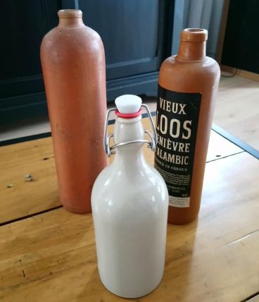 Lot de 3 bouteilles en grès 