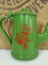 Petite cafetière, théière ancienne en tôle émaillée verte 