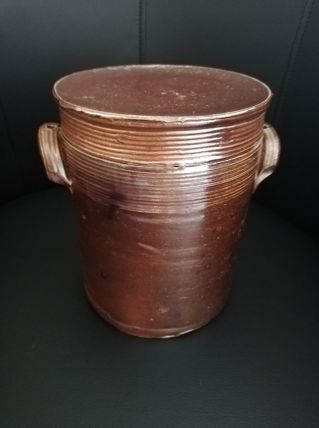 Pot en gres