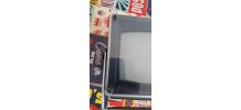 télévision portable mini noire et grise qui s'allume