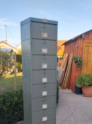 Meuble a fichier a 10 clapets