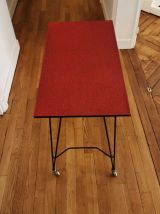 Desserte en formica rouge 