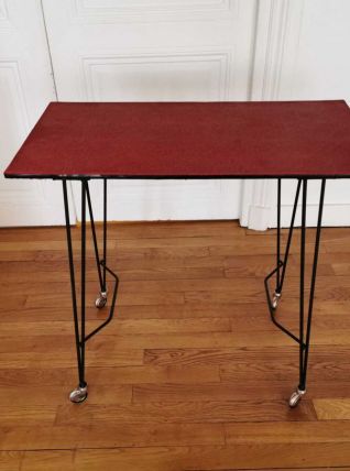 Desserte en formica rouge 