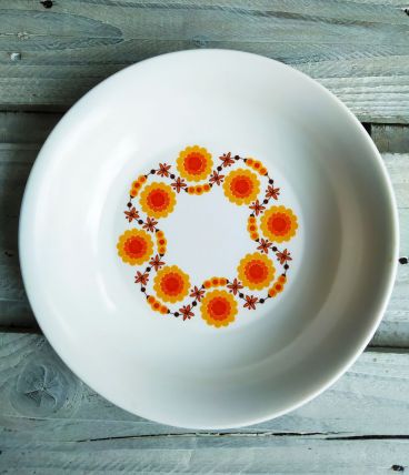 Plat de service, plat creux vintage Arcopal, modèle "Soleil"