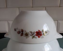2 bols Pyrex France rare motif Eglantines 1960