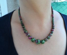 collier pierre rubis zoisite