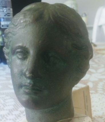 Buste d'Aphrodite en métal couleur bronze copie du musée 