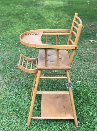 Chaise haute bébé 