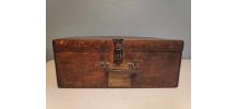 valise en bois ancienne avec plaque nominative