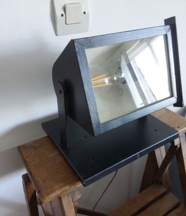 Lampe industrielle n° 137