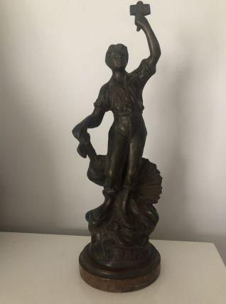 Ancienne Statue en régule "LA PAIX"