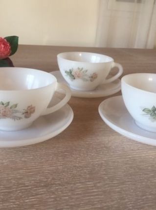 Lot de 3 tasses Opaline Arcopal Vintage shabby