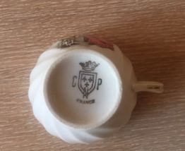 Tasses porcelaines décor fragonard CNP