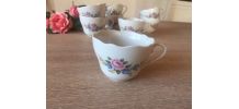 8 tasses porcelaine, décor roses shabby