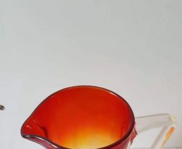 Pichet verre flammé rouge, orange, jaune, vintage