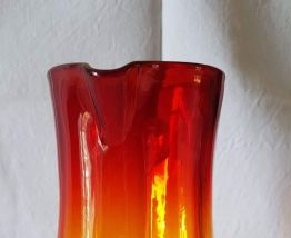 Pichet verre flammé rouge, orange, jaune, vintage