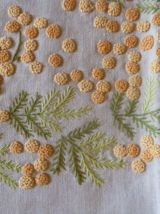 Nappe en lin écru, brodée à la main, 90 x 90 cm