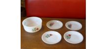 Service ARCOPAL les fleurs, saladier et 4 patites assiettes