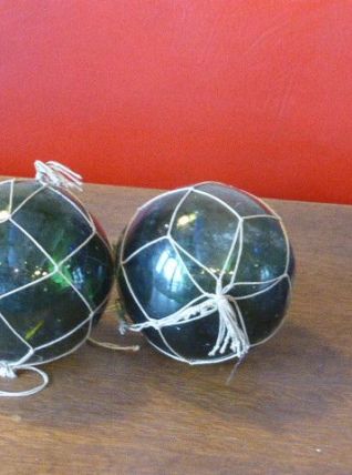 Deux boules en verre soufflée verte, flotteurs de peche 