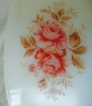 Plat Arcopal motif "roses"