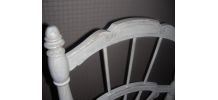 Chaise prie-dieu patinée style shabby