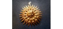 Broche-pendentif Hélios, bronze plaqué or, Musée du Louvre