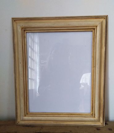 cadre beige en bois