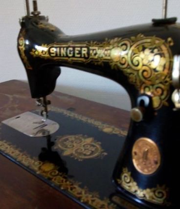 ANCIENNE MACHINE A COUDRE SINGER 1920