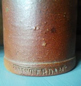 Ancienne bouteille d'alcool en terre cuite - Amsterdam