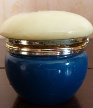 pilulier bleu