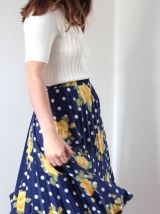 Jupe plissée fluide bleu pois blancs et fleurs taille 40/42