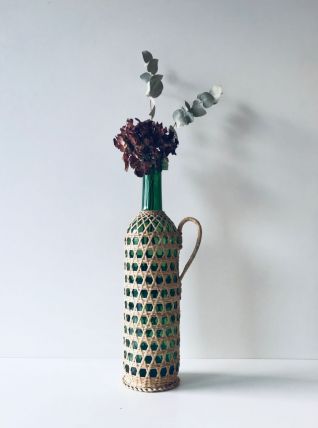Bouteille décorative avec osier
