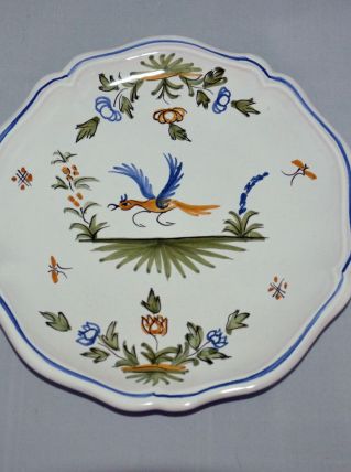 Petite assiette Moustiers décor oiseau signée FD