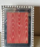 Cadre miroir, interieur en satin rayonne rouge vintage 1950