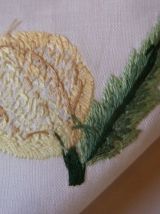 Nappe brodée à la main 134 x 134 cm, 4 serviettes 43 x 43 cm