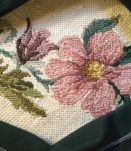 Housse coussin brodé main petit-point, pure laine DMC 42x42