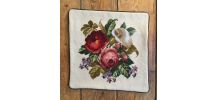 Housse coussin brodé main petit-point, pure laine DMC 42x42