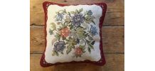 Housse coussin brodé main petit-point, pure laine DMC 42x42