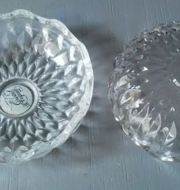 Jolie boite ronde en cristal d'Arques 