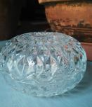 Jolie boite ronde en cristal d'Arques 