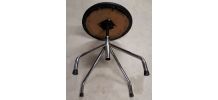 2 tabourets 1970 noir et chromes bon etat 