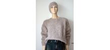 Pull femme oversize beige fait main taille 38/42 avec bonnet