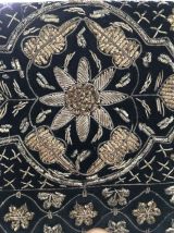 Sac à main Art Deco années 40 en velours noir – broderie mét
