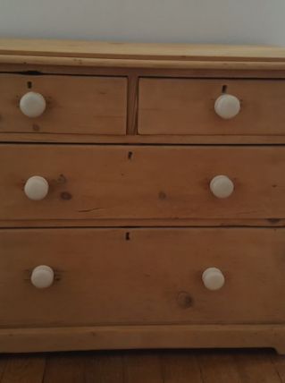 Commode en pin anglaise 19ème siècle